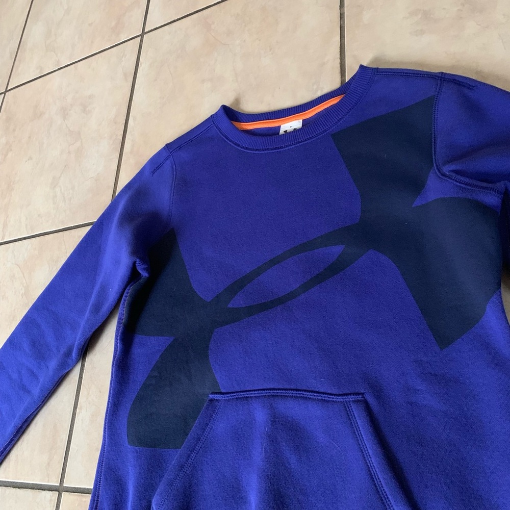 Uder Armour sweater